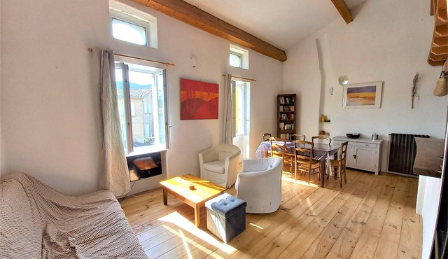 Maison Avec Terrasse au Centre de Dieulefit