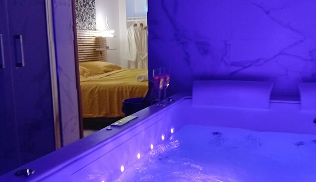 Maison Avec un Élégant Jacuzzi Bluetooth Music Lit King Size Mémoire de Forme