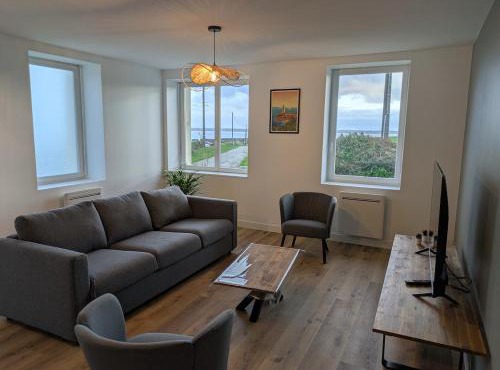 Maison avec vue mer sur le GR34, proche du Minou