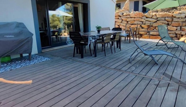 Maison avec vue sur forêt