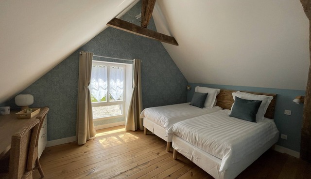 Maison Biscotte- Charming gîte 4★ with private garden, park & river | Burgundy
