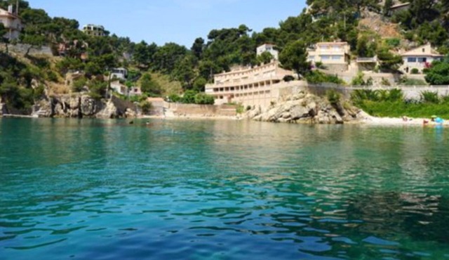 Maison bleue cote bleue 13