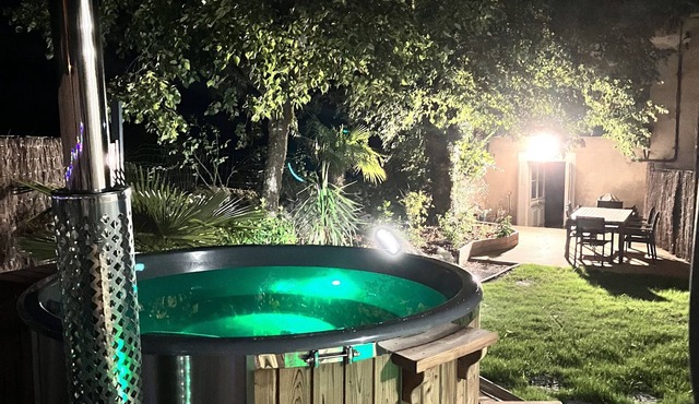 Maison Bohème Avec Bain Nordique. Vélo et Table de Ping-pong. Animaux Bienvenus