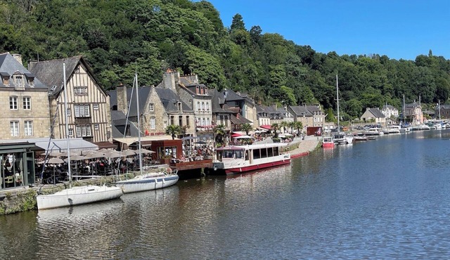 Maison Bord de la Rance - Breathtaking view of the historic port of Dinan