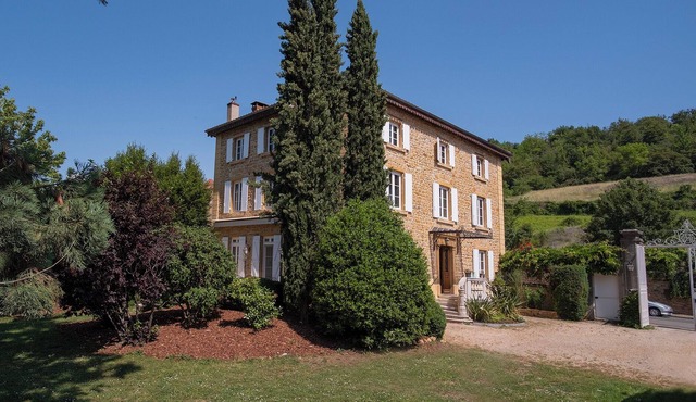 Maison Bourgeoise Cœur Village Pierres Dorées