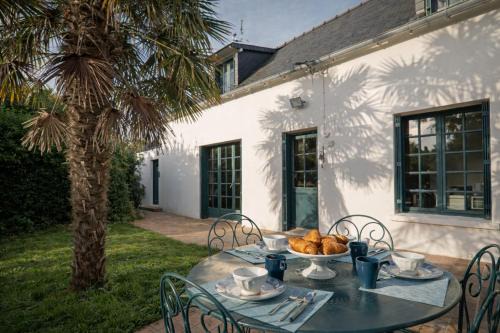 Maison bretonne au calme, vue imprenable sur la mer, grand jardin