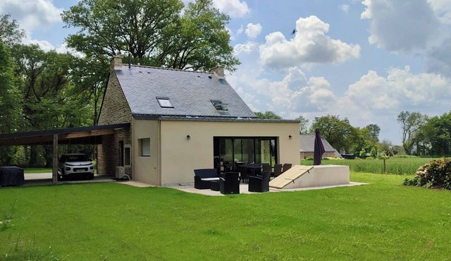 Maison Bretonne Rénovée à 20 min des Plages, Parking Privé