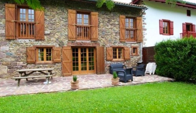 Maison charmante a Saint Etienne de Baigorry avec spa