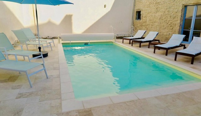 Maison Chateau Courtyard - St Genies De Fontedit, Languedoc Roussillon