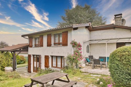 Maison Calme Dans Un Beau Jardin