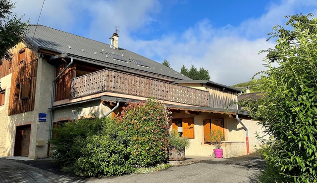 Maison Campagne, Terrasse et Jardin, Proche de Toutes Commodités. Local Sécurisé