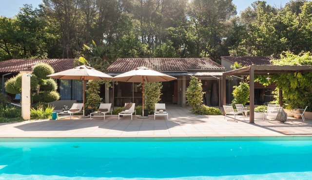 MAISON CAROLINE - LUXURY VILLA + POOL + CONCIERGE SERVICE