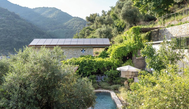 Maison Carei perched on the heights of Menton