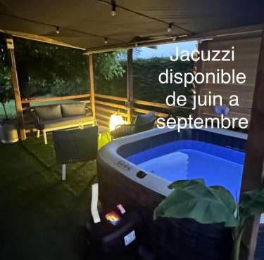 Maison, chaleur, chaleureuse au calme et spa