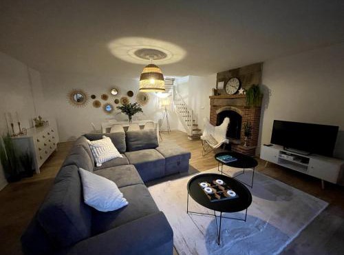 Maison chaleureuse et confortable