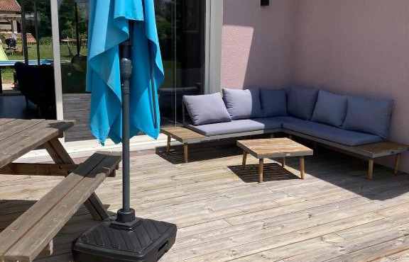 Maison chaleureuse à la campagne