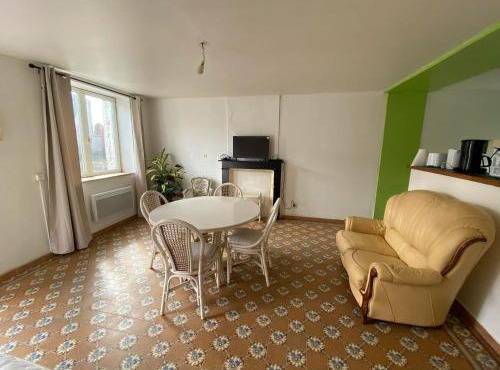 Maison chaleureuse à Audignies avec stationnement privé