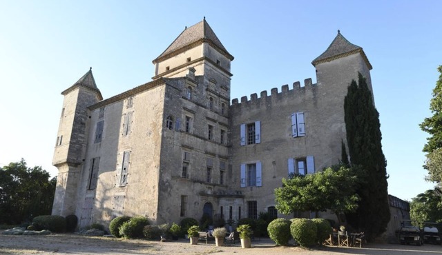Maison Chaleureuse à Côté de la Rivière. Cadre Paisible au Milieu de la Nature