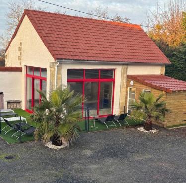 maison chaleureuse ,avec piscine, spa, Futuroscope