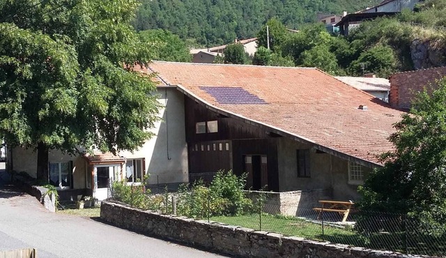 Maison Chaleureuse Avec Jardin Clos