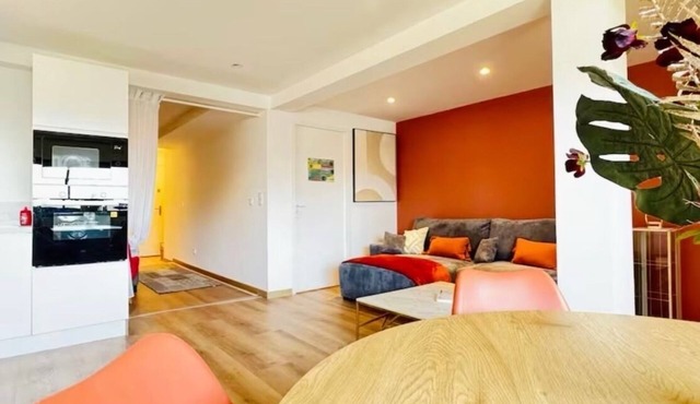 Maison chanteranne free parking