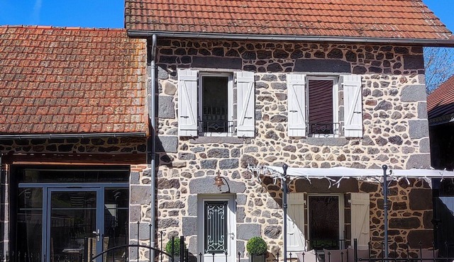 Maison Charmante Avec Jardin Clos