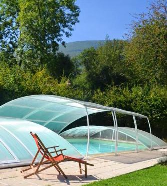 Maison charmante à Gembrie + Piscine partagée & vue montagne