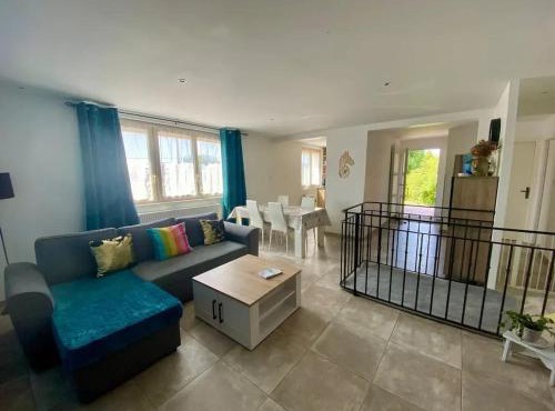 Maison charmante à Saint-Julien avec jardin et terrasse