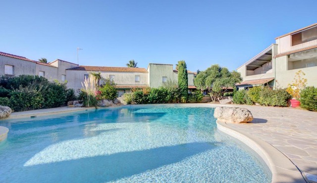 Maison charmante à Valras-Plage avec piscine partagée