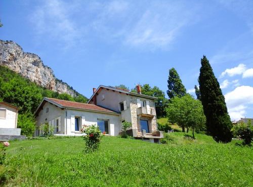 Maison charmante à Plan-de-Baix avec vue montagne.