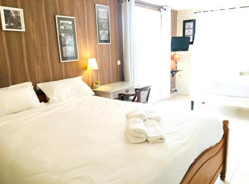 Maison charmante à Saint-Géry avec piscine partagée