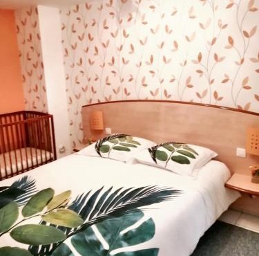 Maison charmante à Trédaniel avec jardin et terrasse