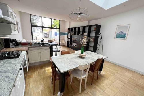 Maison Charmante - Centre de Ville - Proche gare