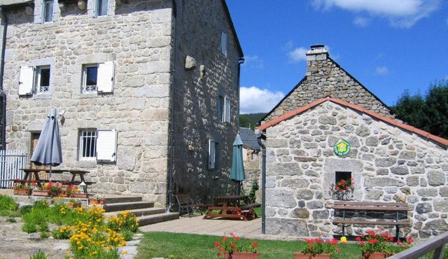 Maison charmante Le Malzieu, jardin