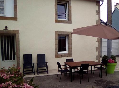 Maison charmante près de Cast avec jardin et activités