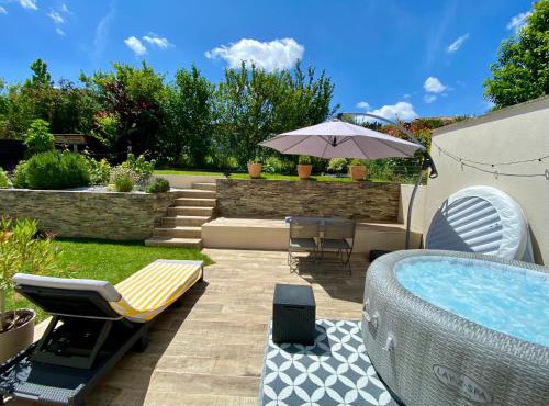 Maison chic avec Jacuzzi & Jardin Paisible