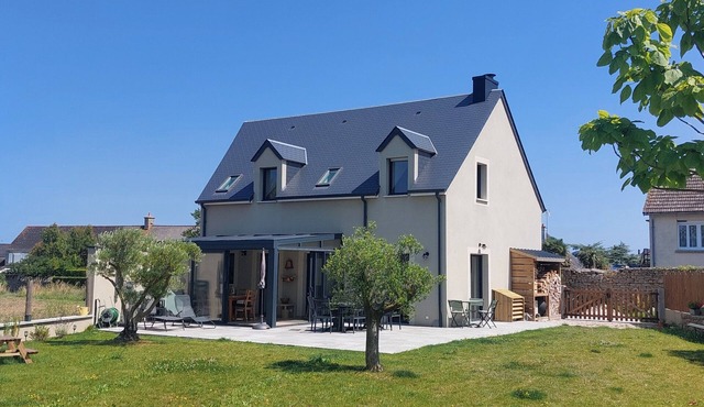 Maison Classée 4 Étoiles, Proche des Plages et de Barfleur et Accessible à Tous