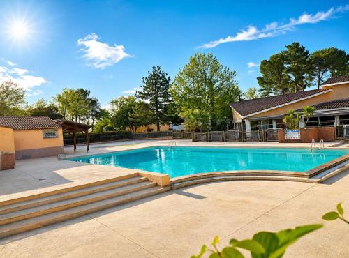 Maison climatisée avec piscine près Uzès et du Pont du Gard