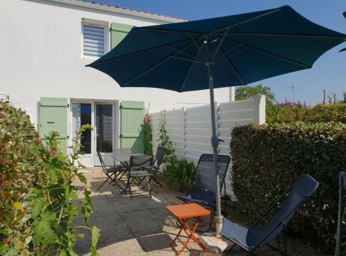 Maison confort, plage et commerces à pied, animaux admis sur demande - FR-1-476-75