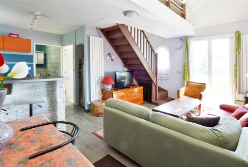 Maison confortable à Férolles-Attilly avec jardin clos