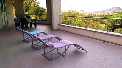 Maison confortable avec vue sur la mer et la montagne à Oletta.