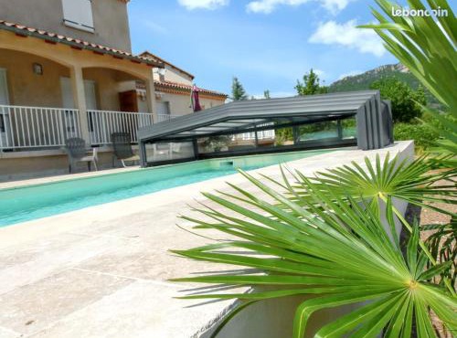 Maison confortable avec vue montagne à Nant, piscine partagée