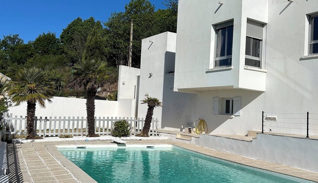 Maison Contemporaine Entre mer et Montagnes