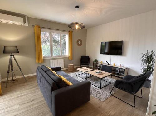 Maison contemporaine avec jardin au calme, proche centre village - FR-1-489-417