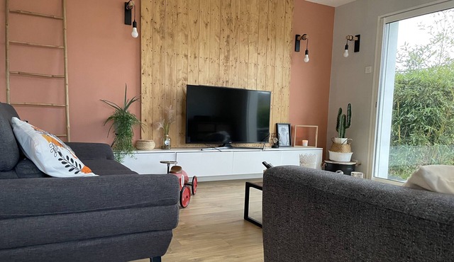 Maison Contemporaine , Accès Forêt et Rivière à Pied , à 20 Minutes des Plages