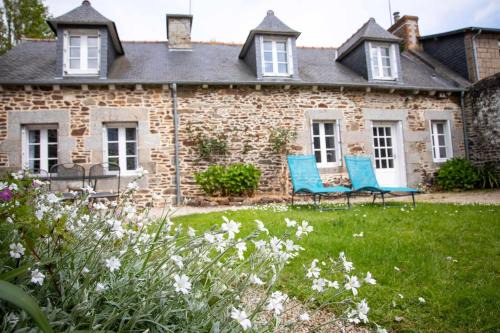 Maison conviviale avec jardin à Pordic - Idéale pour 13 pers.