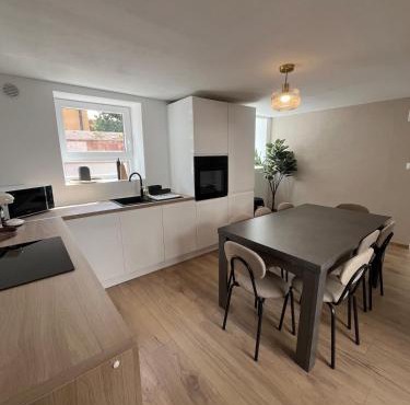 Maison cosy - salle de jeux, cinéma et jacuzzi