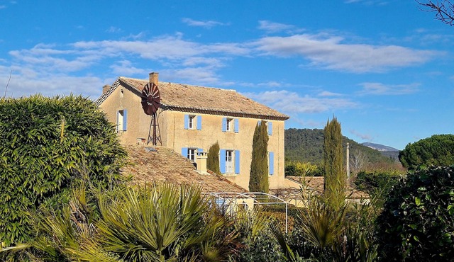 Maison Crestet - Oasis of calm yet everything at your fingertips