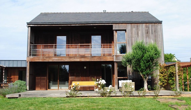 Maison D'architecte en Bois, Jacuzzi, 200 m2, 4 Chambres, 3 Sdb, en Bord de mer