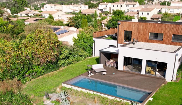 Maison D'architecte Avec Piscine vue sur les Vignes